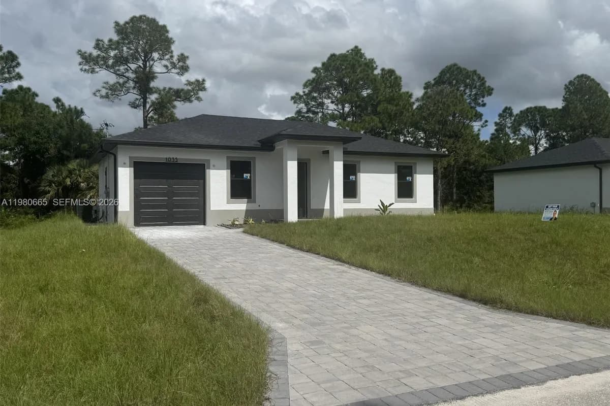 1035 BARCELONA ST, Lehigh Acres FL 33974