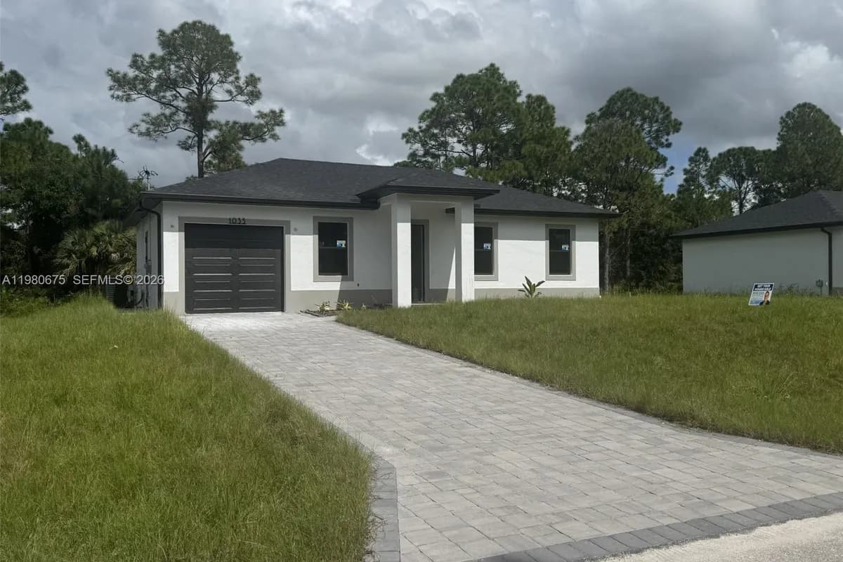 748 CHATTMAN ST, Lehigh Acres FL 33974