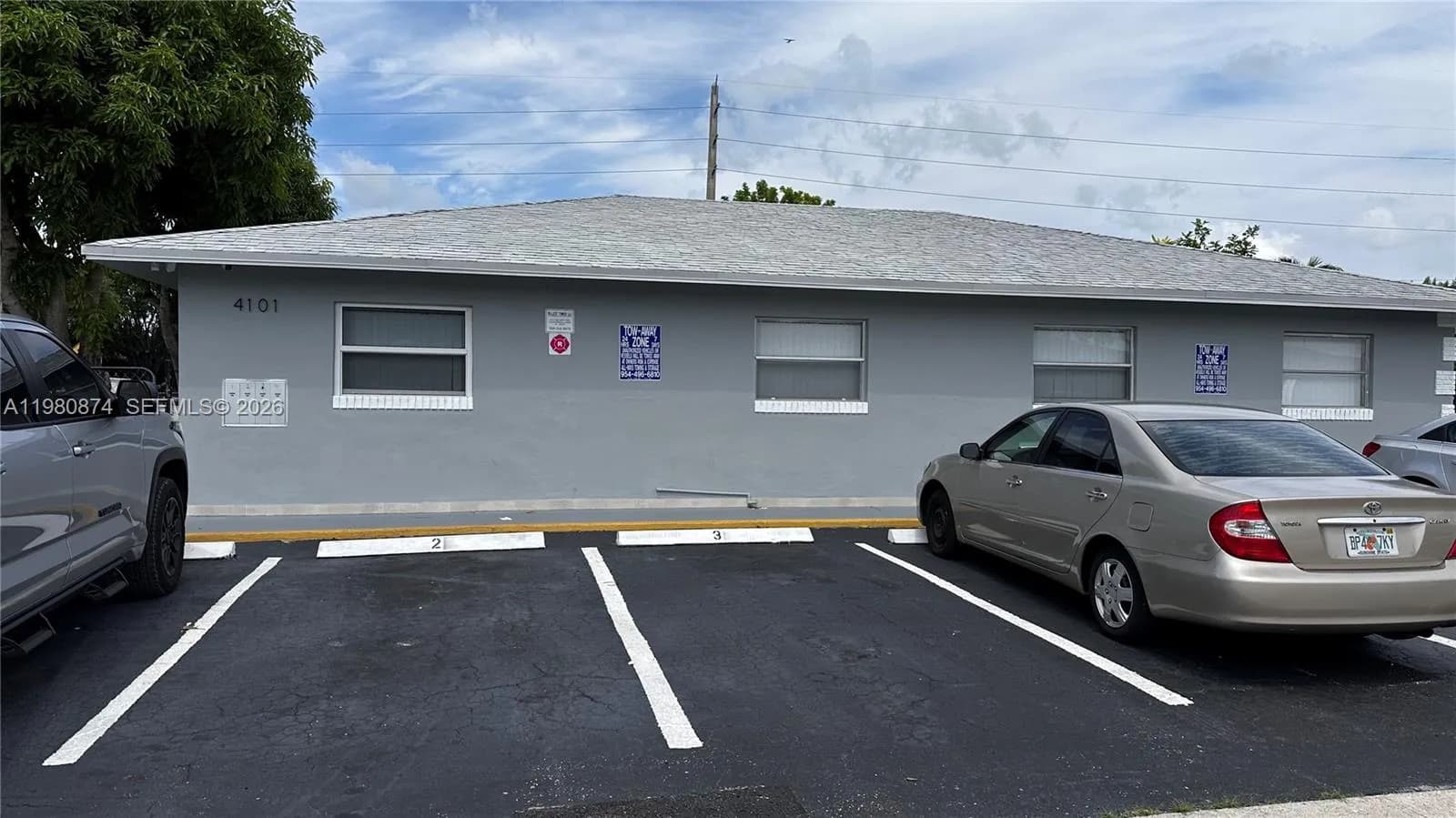 4101 NW 30th Ter, Lauderdale Lakes FL 33309