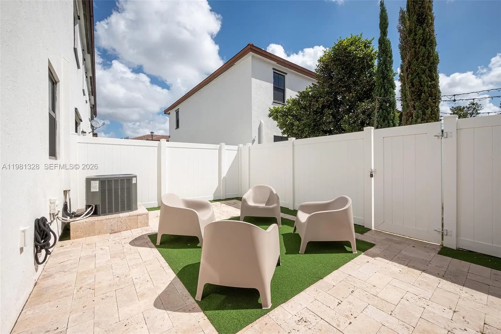 3438 W 104th Ter, Hialeah FL 33018