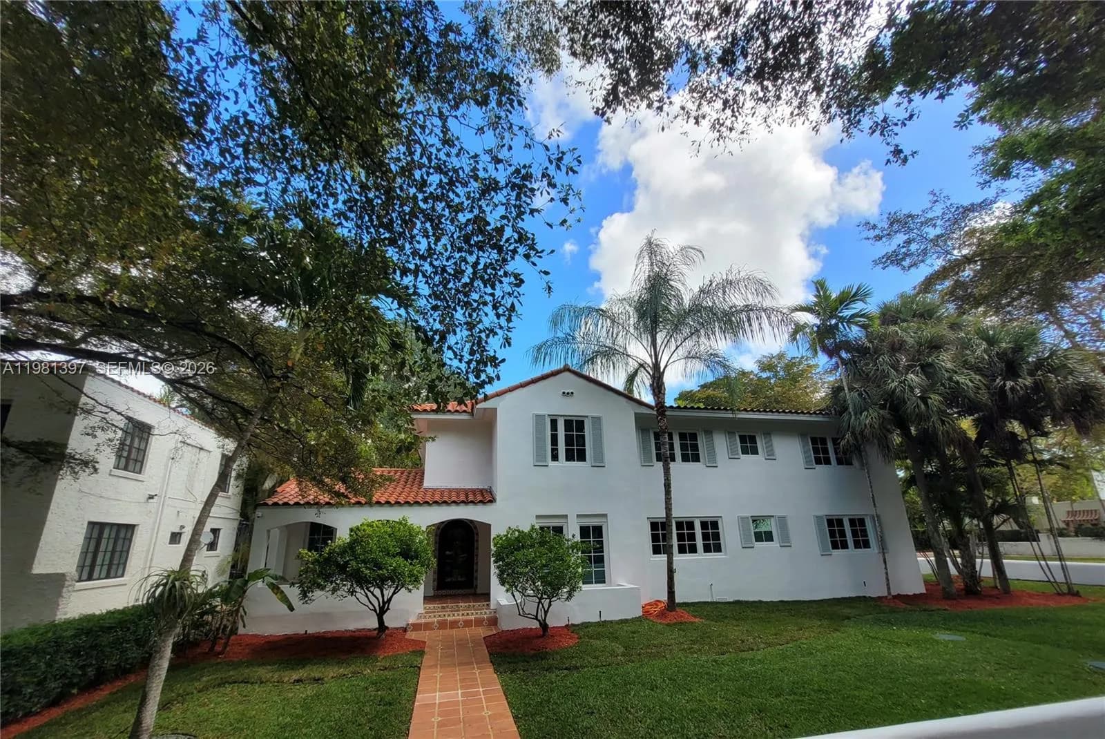 2111 Alhambra Cir, Coral Gables FL 33134