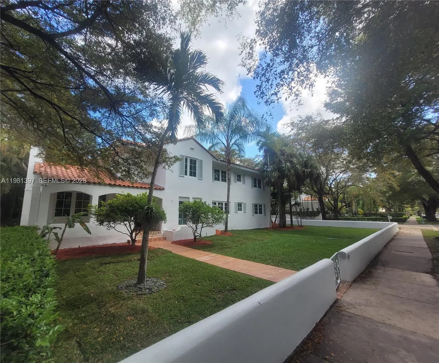 2111 Alhambra Cir, Coral Gables FL 33134