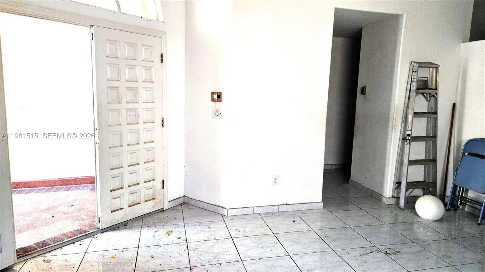 15153 NW 89th Pl, Miami Lakes FL 33018