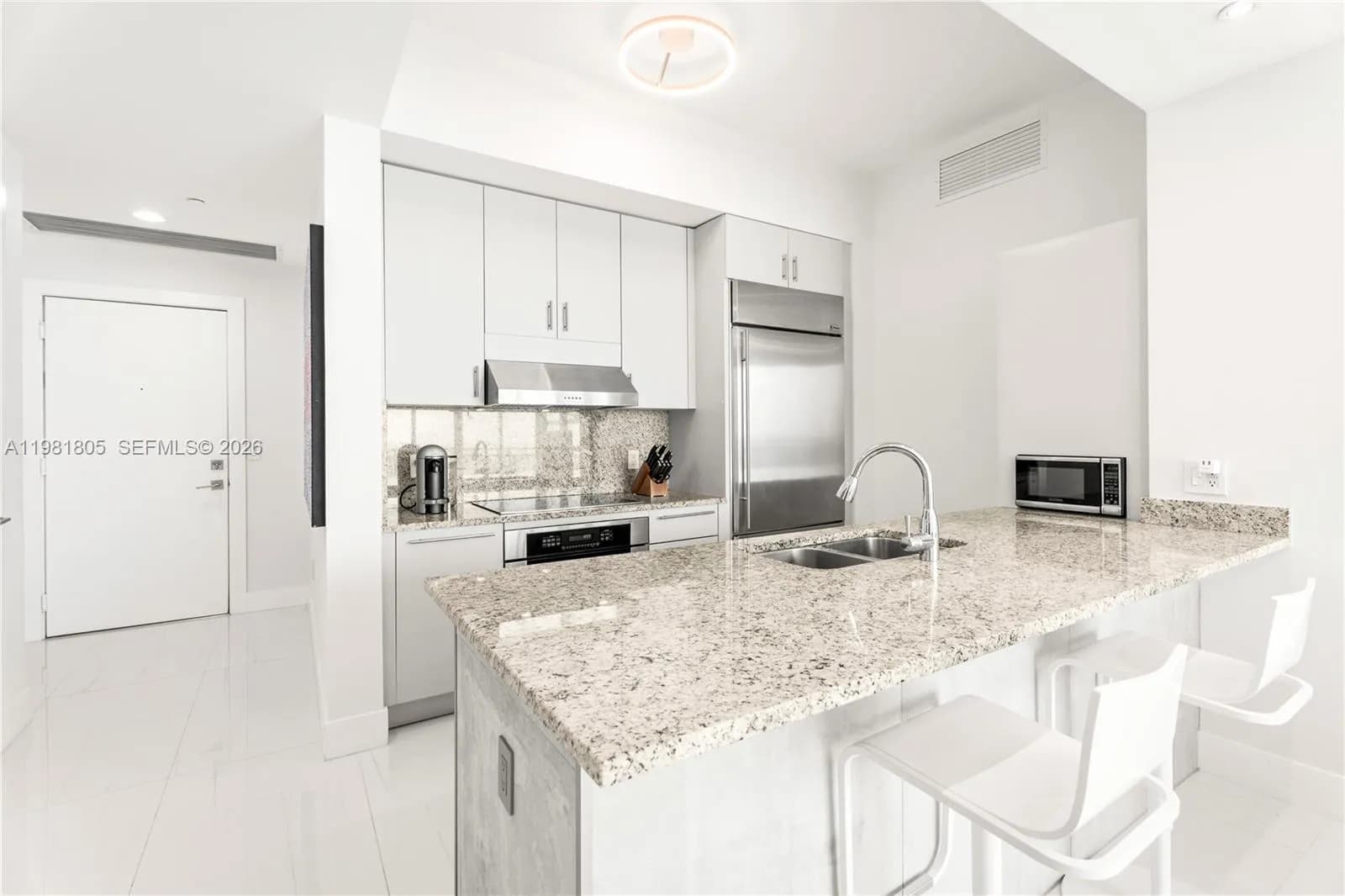 950 Brickell Bay Dr # 4710, Miami FL 33131