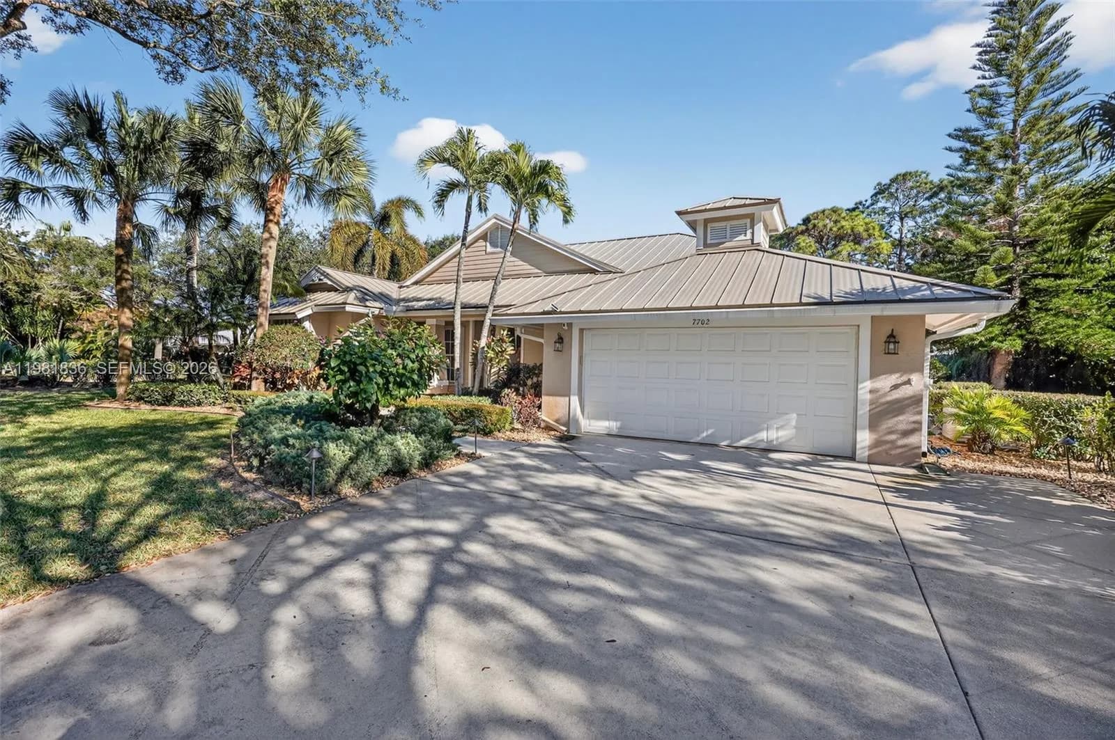 7702 SE Mammoth Dr, Hobe Sound FL 33455