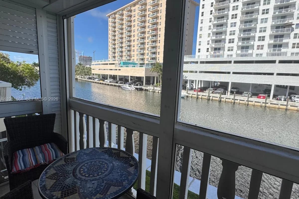 450 Paradise Isle Blvd # 209, Hallandale Beach FL 33009