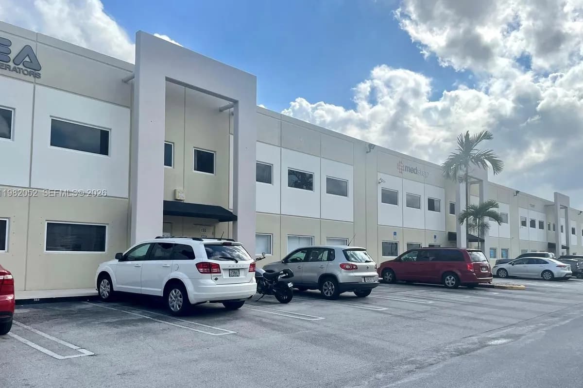 10850 NW 21st St # 150, Sweetwater FL 33172