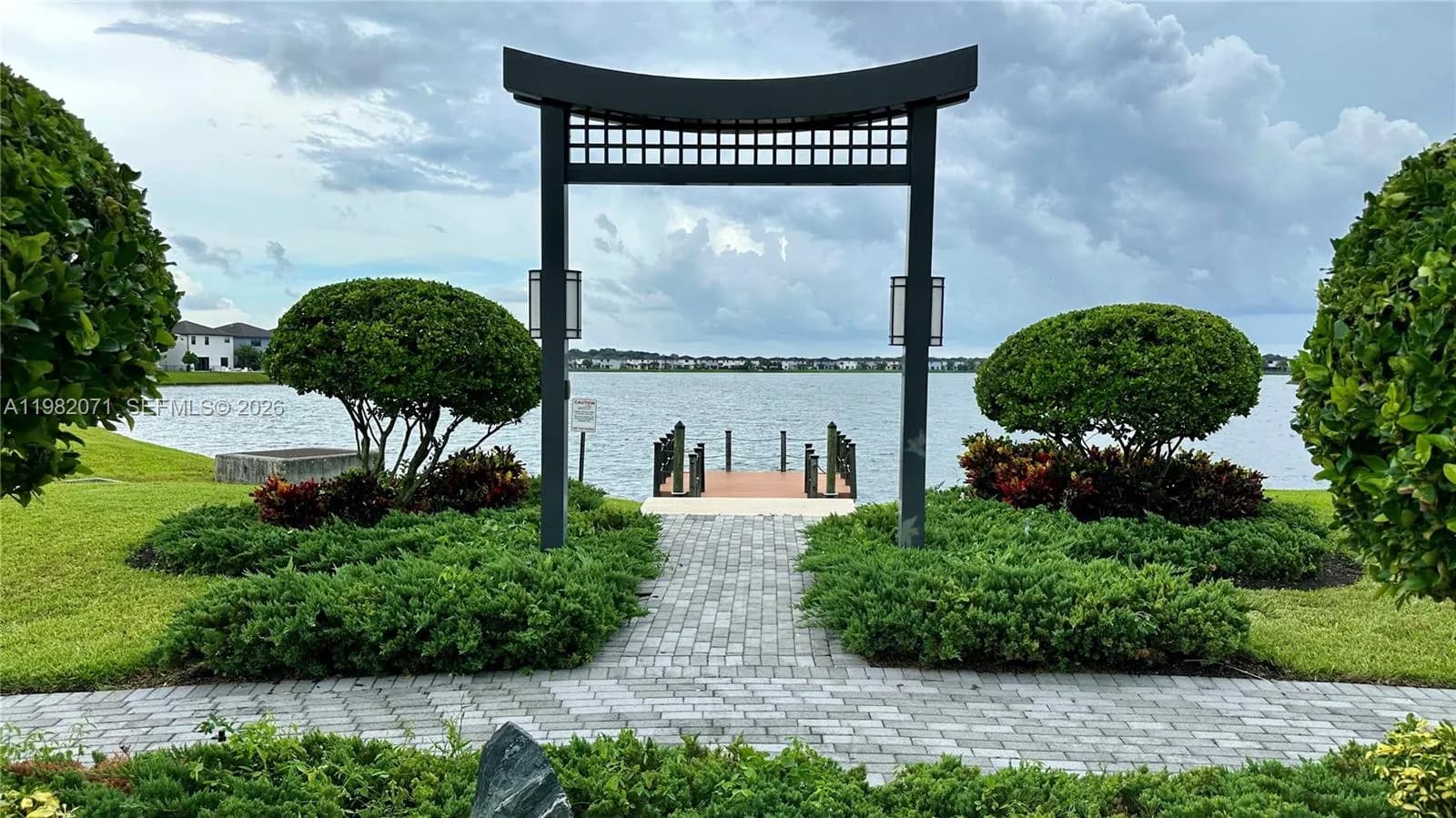 9155 NW 161st St, Miami Lakes FL 33018