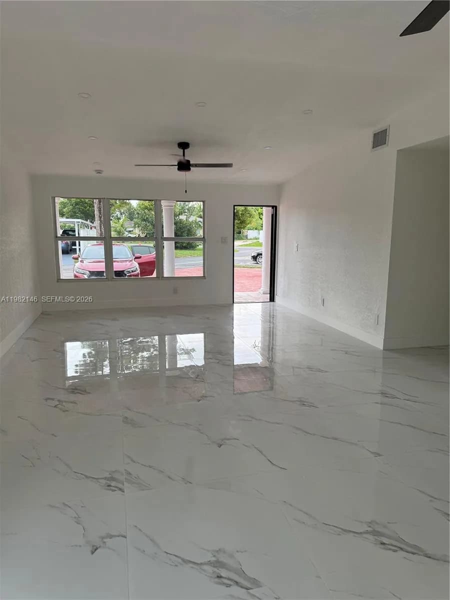 20819 NW 41st Ave Rd, Miami Gardens FL 33055