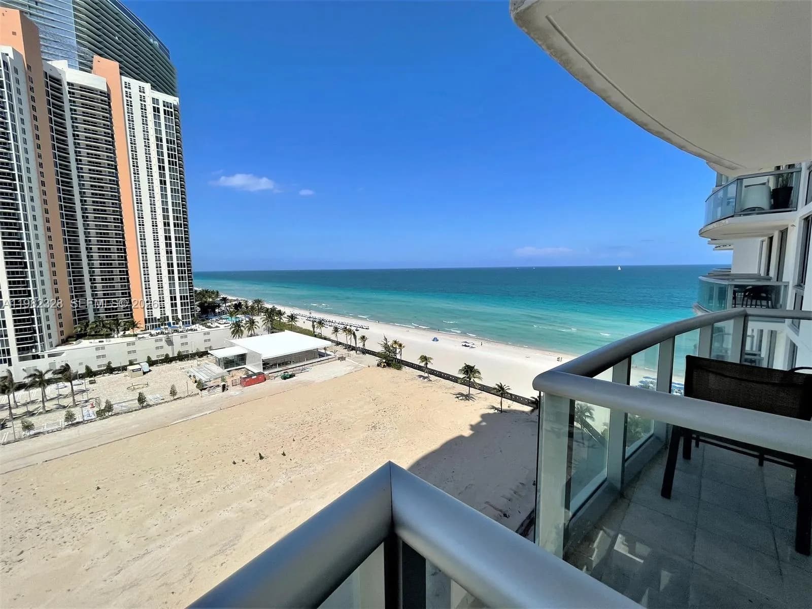 1 bedroom 1 bath for sale at 18683 COLLINS AV # 1206, Sunny Isles Beach FL 33160
