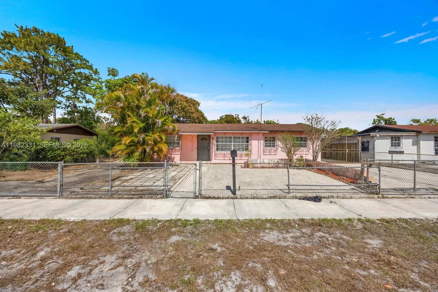 3853 NW 209th St, Miami Gardens FL 33055