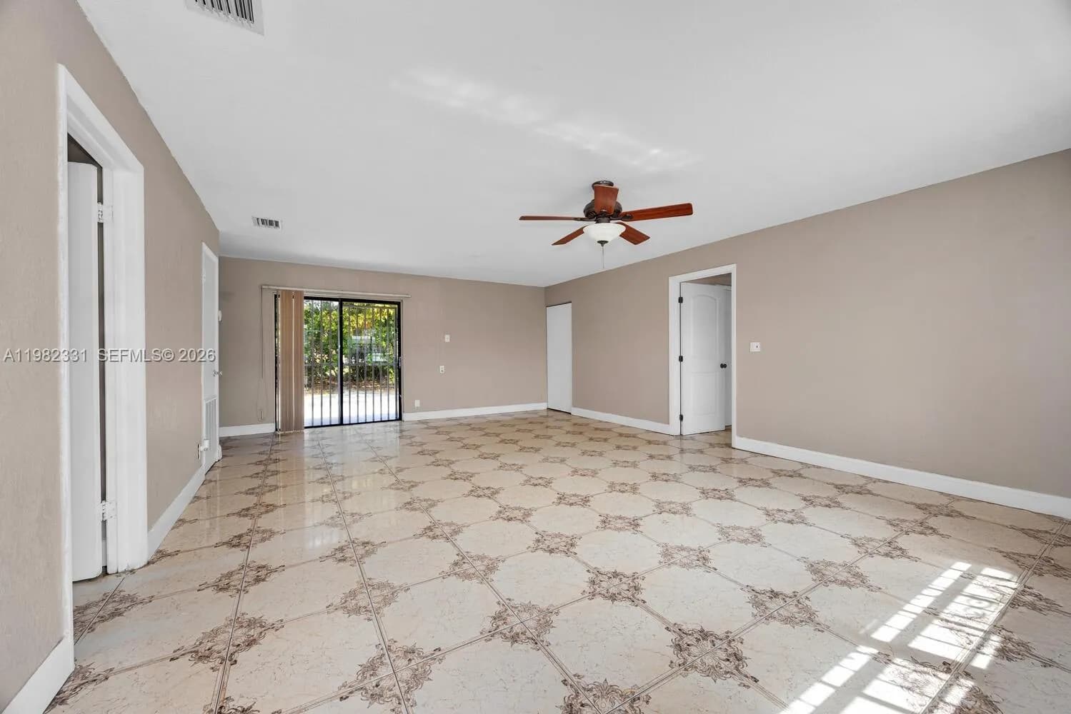 3853 NW 209th St, Miami Gardens FL 33055