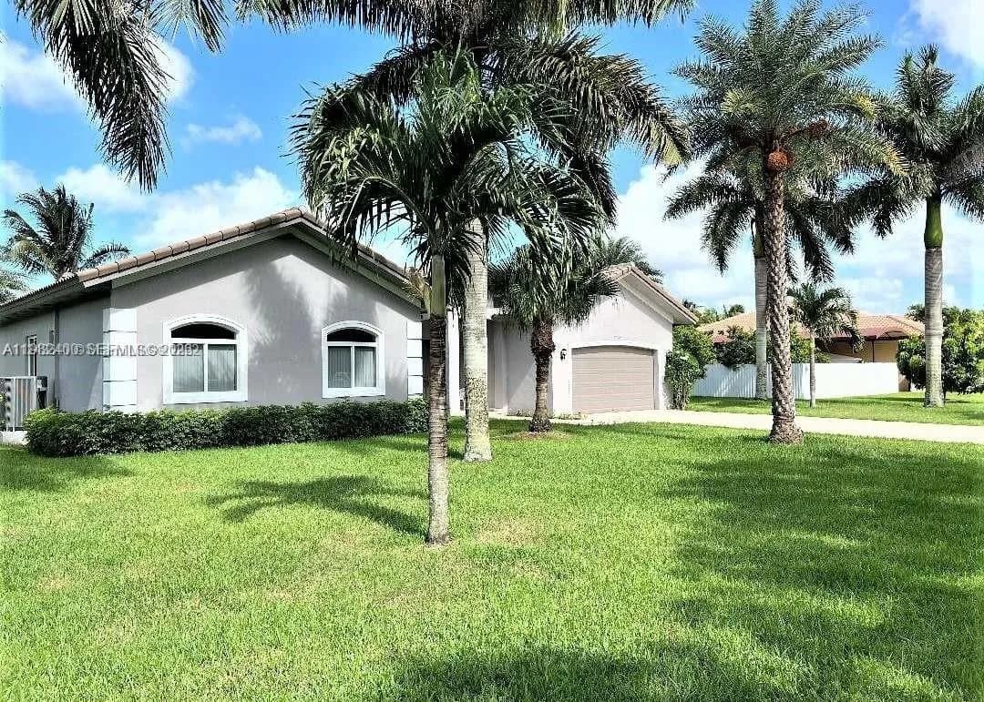 27669 SW 154th Ave, Homestead FL 33032