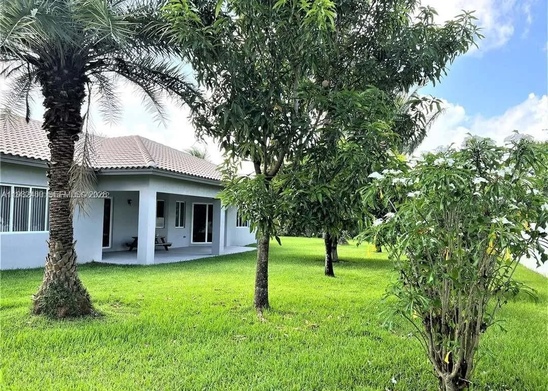 27669 SW 154th Ave, Homestead FL 33032