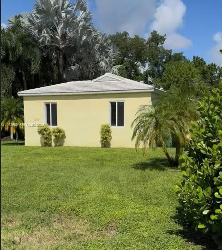 1015 NE 112th St, Biscayne Park FL 33161