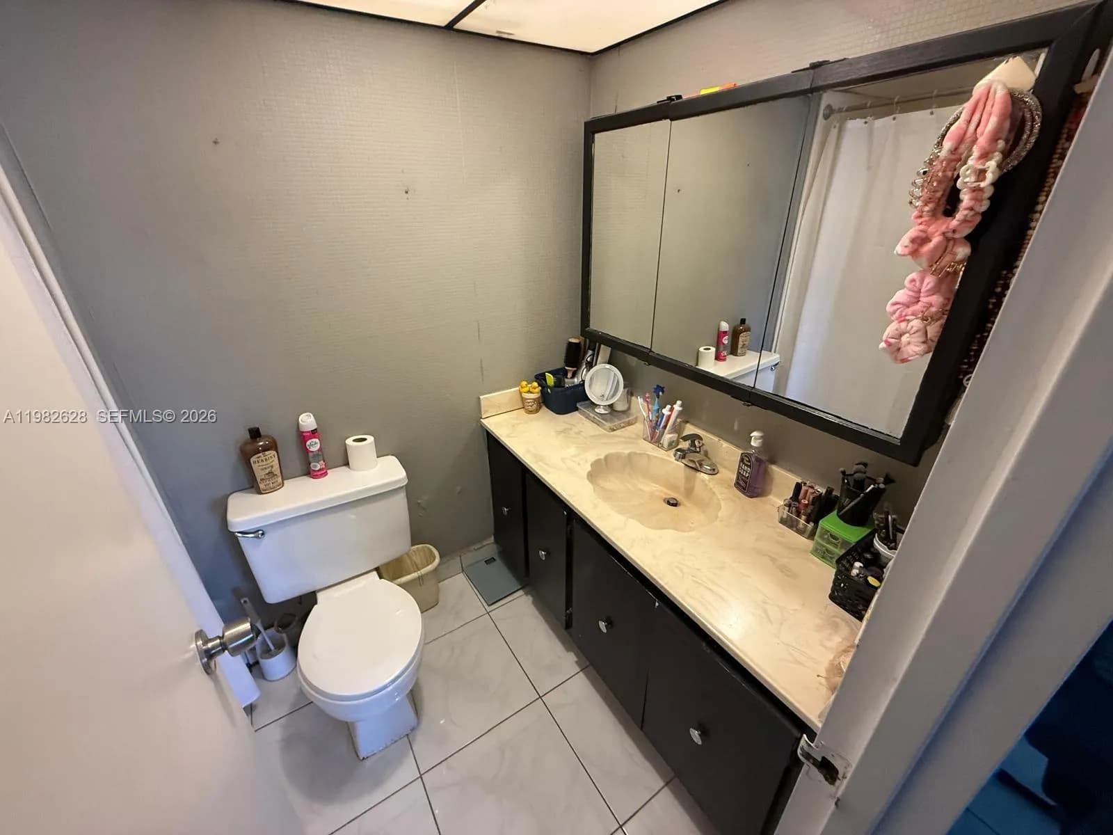 1 bedroom 1 bath for sale at 210 172nd St # 529, Sunny Isles Beach FL 33160