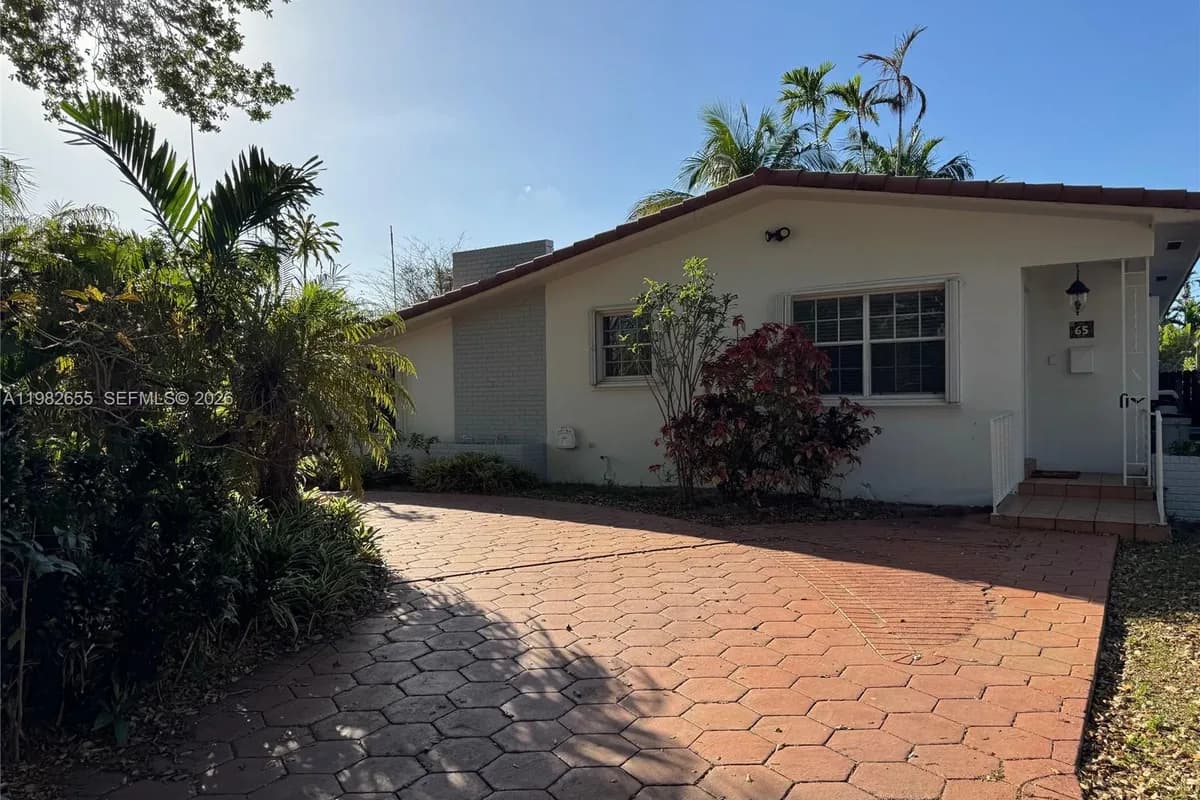 65 Bentley Dr, Miami Springs FL 33166