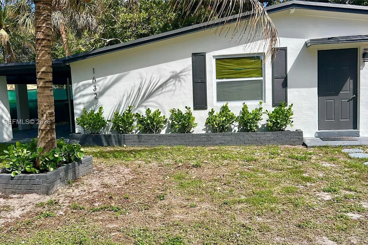 1632 NW 18th Ave, Fort Lauderdale FL 33311