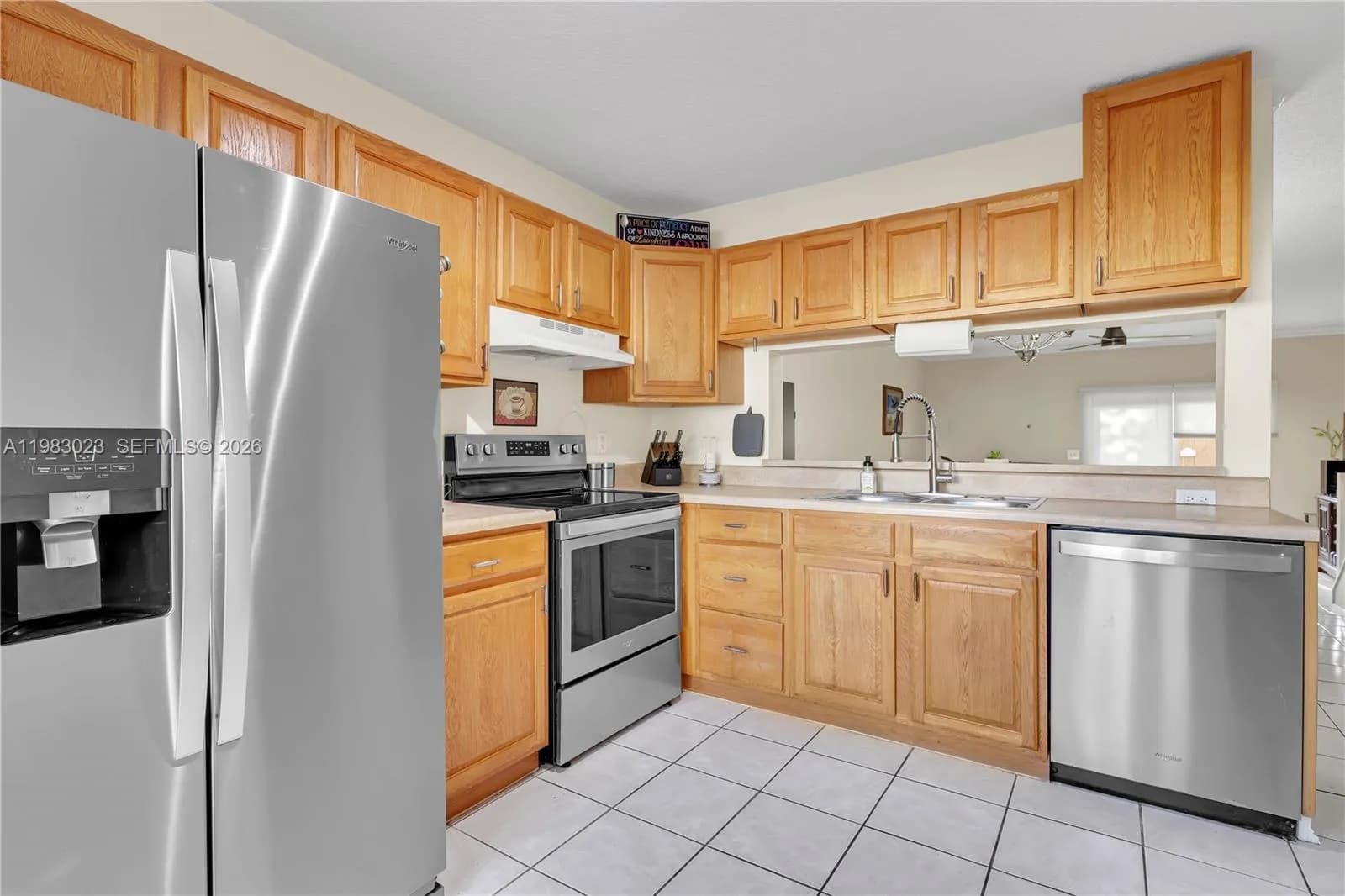 2881 S Cambridge Ln, Cooper City FL 33026