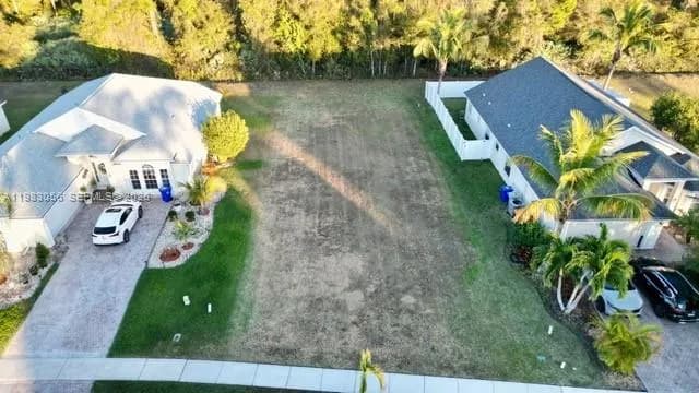 1570 SW 16th Ct SW, Vero Beach FL 32962