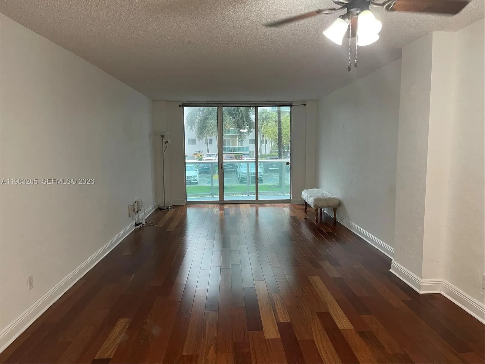 1 bedroom 1 bath for sale at 19390 Collins Ave # 122, Sunny Isles Beach FL 33160