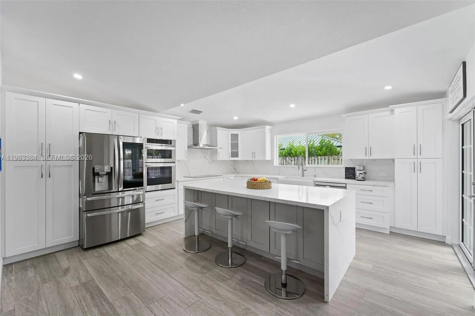 7827 NW 166th Ter, Miami Lakes FL 33016