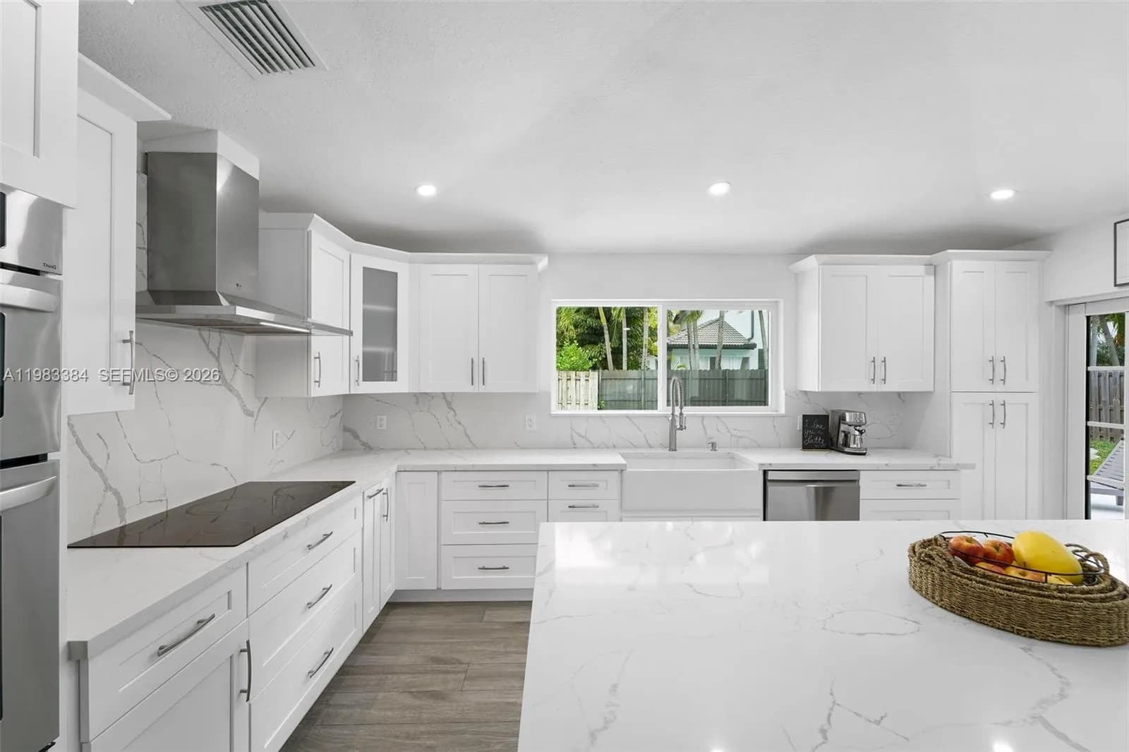 7827 NW 166th Ter, Miami Lakes FL 33016