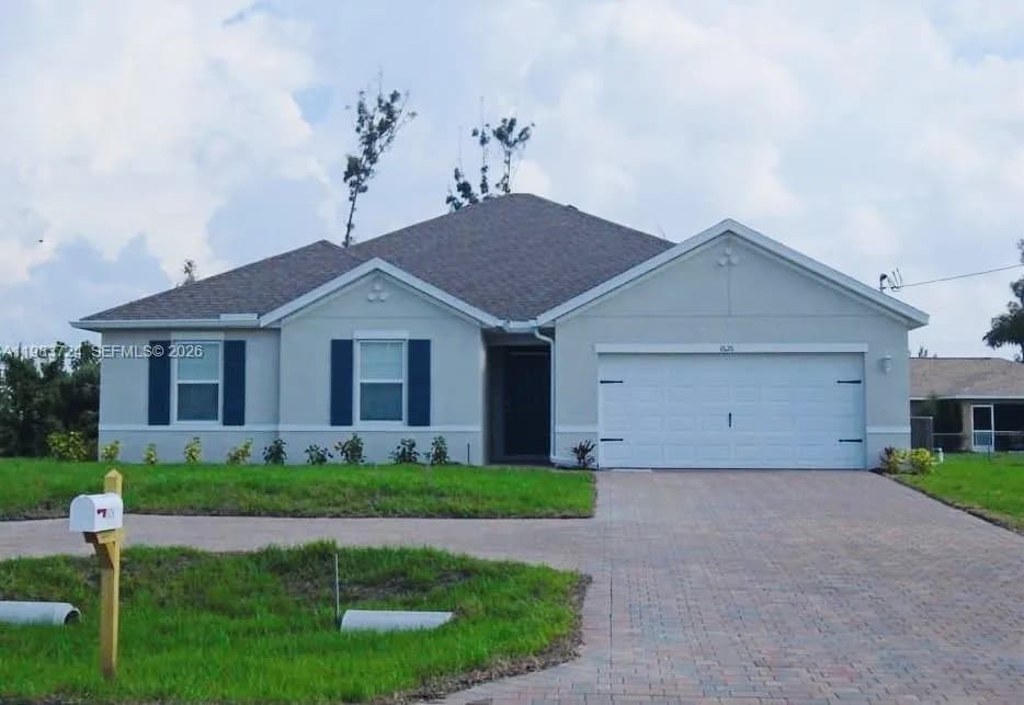 1626 Embers PKWY W, Cape Coral FL 33993