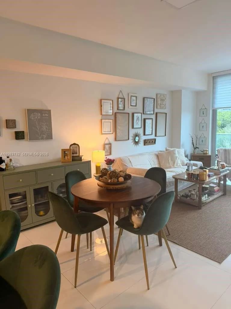 16385 BISCAYNE BLVD # 303, Sunny Isles Beach FL 33160