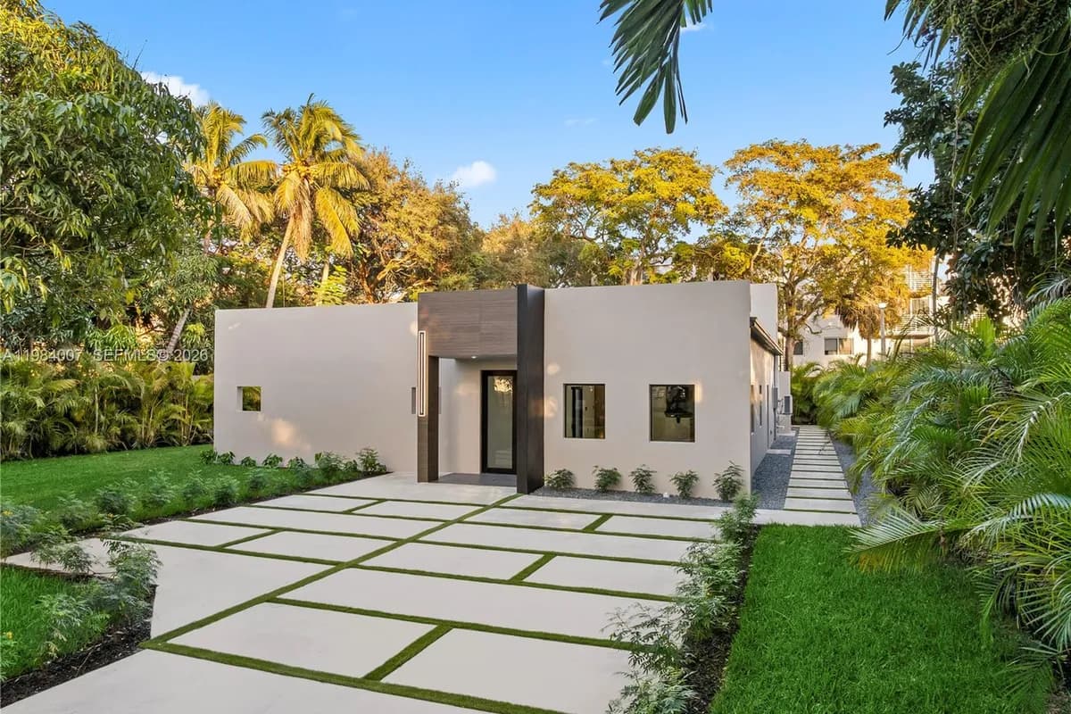 12335 Griffing Blvd, North Miami FL 33161