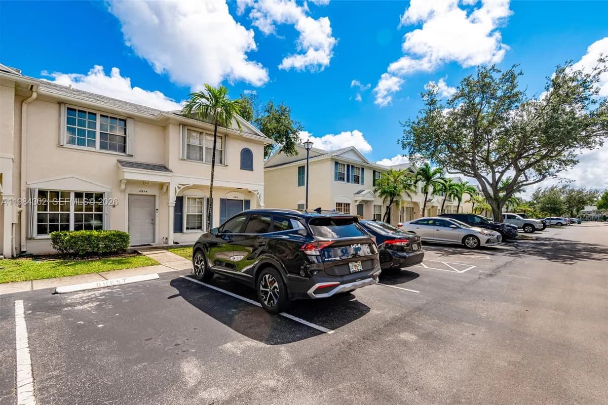 4914 SW 31st Ter # 8, Dania Beach FL 33312