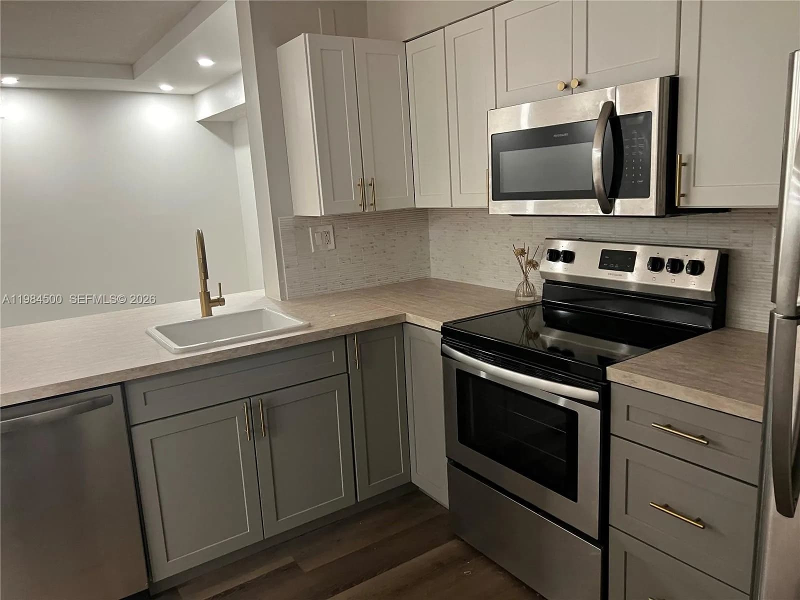 3001 N Oakland Forest Dr # 104, Oakland Park FL 33309