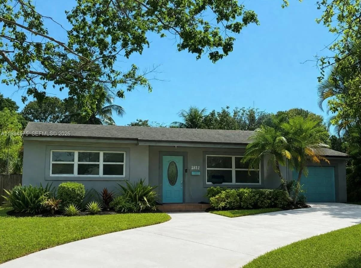 2 bedroom 1 bath for sale at 2842 Jackson St, Hollywood FL 33020