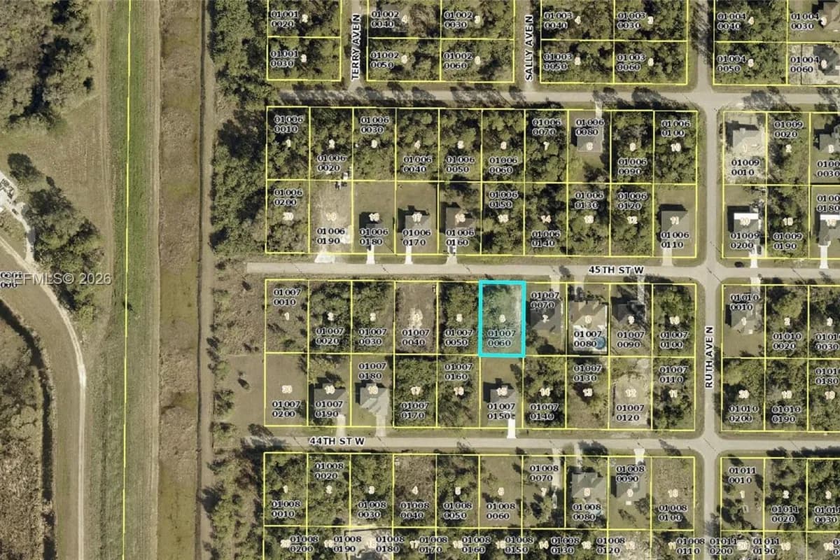 3309 45TH ST W, Lehigh Acres FL 33971