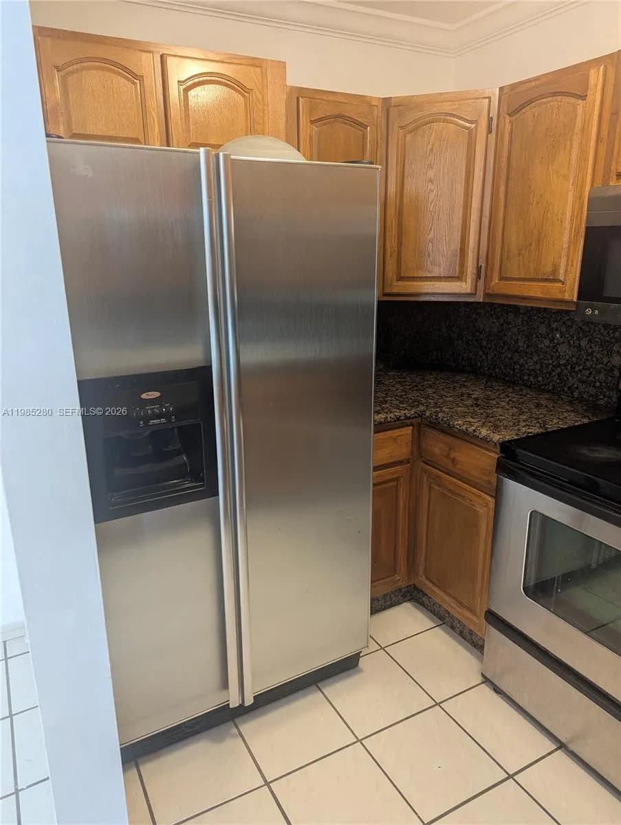 1051 SW 1st St # 411, Miami FL 33130