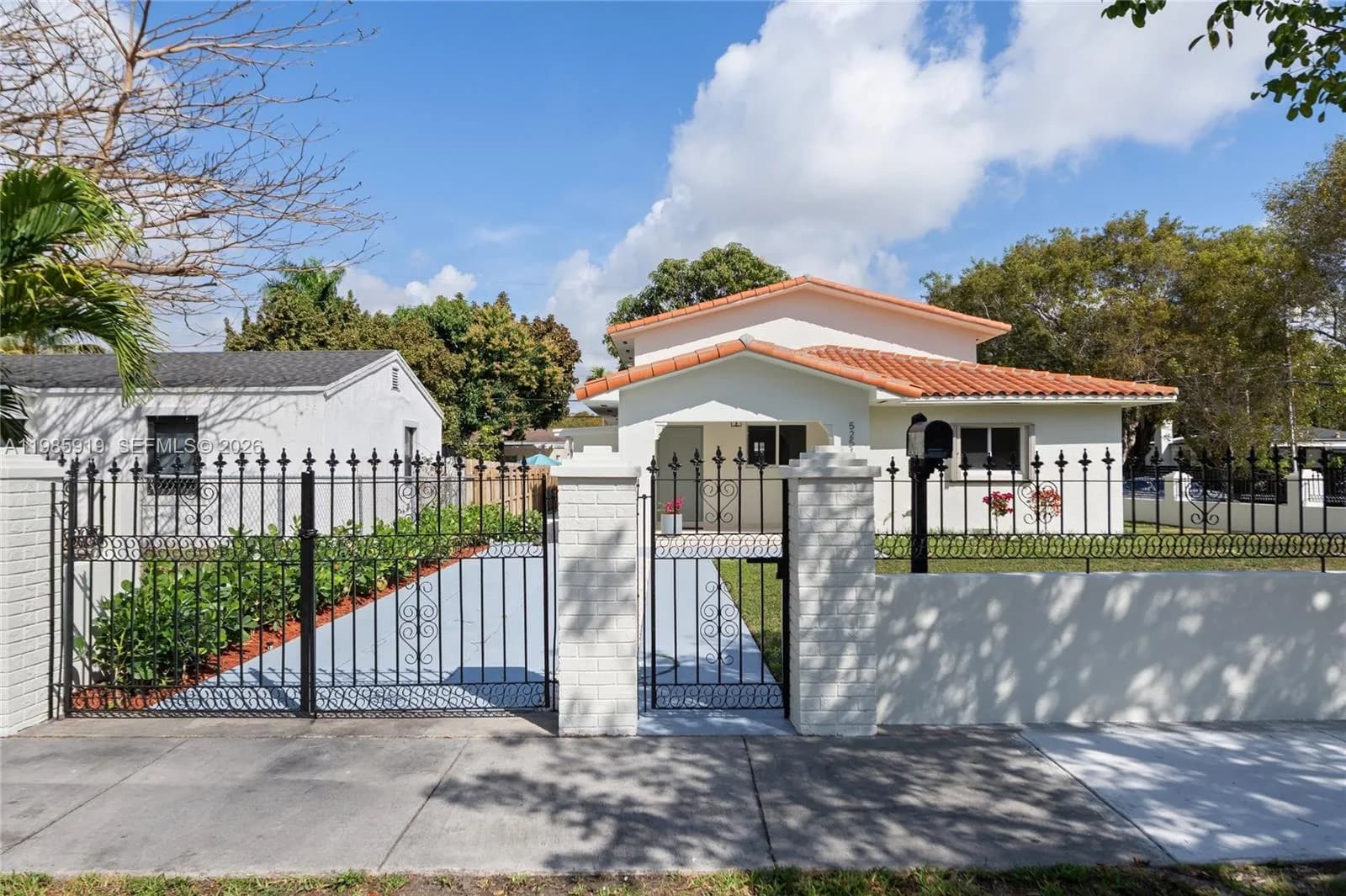 5251 SW 6th St, Miami FL 33134