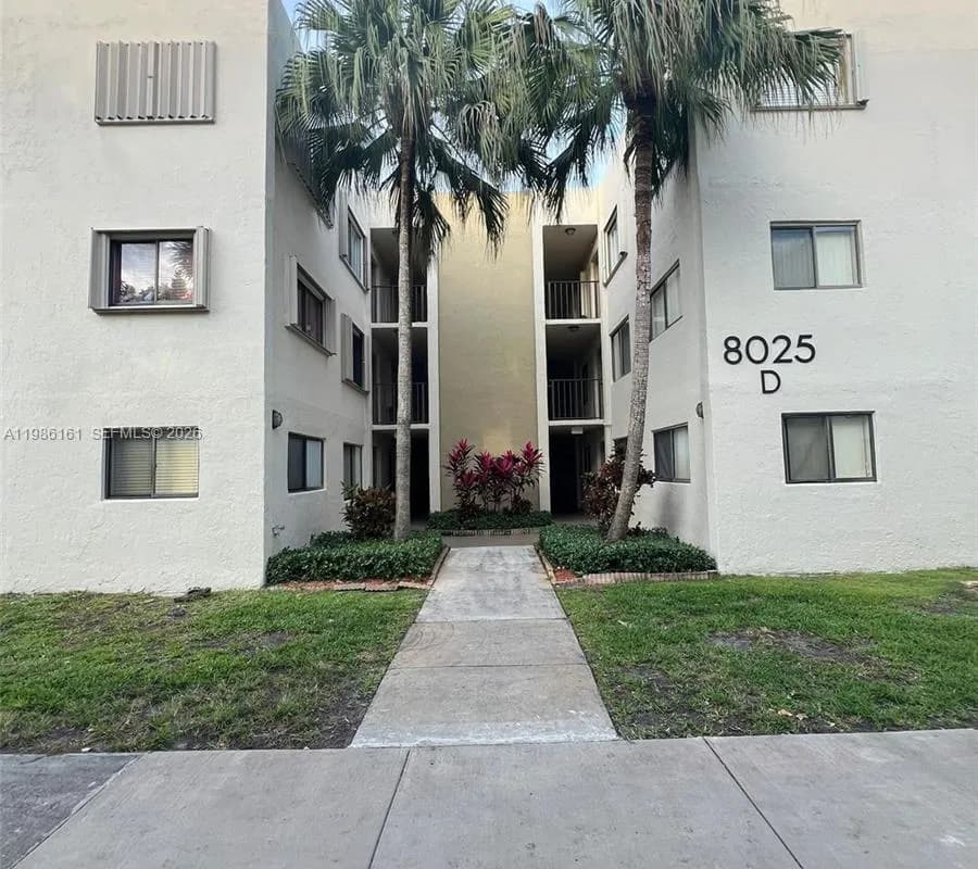 SW 107th Ave, Miami FL 33173