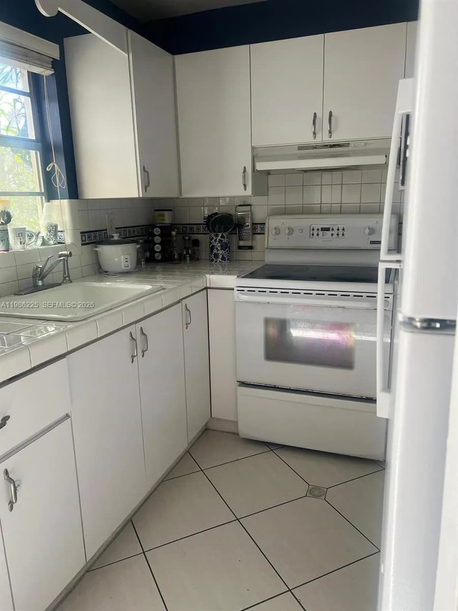 6620 W 2nd Ct # 407, Hialeah FL 33012