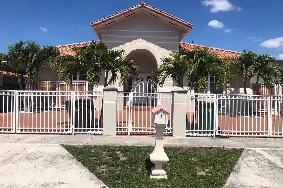 661 NE 4th Pl, Hialeah FL 33010