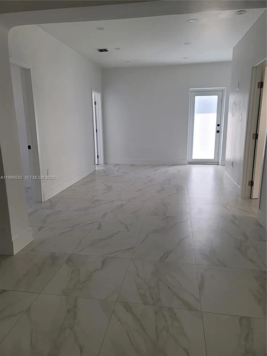 1975 NW 24th Ct, Miami FL 33125