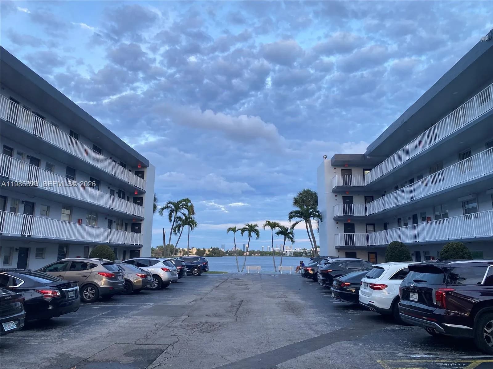 443 NE 195th St # 436, Miami FL 33179