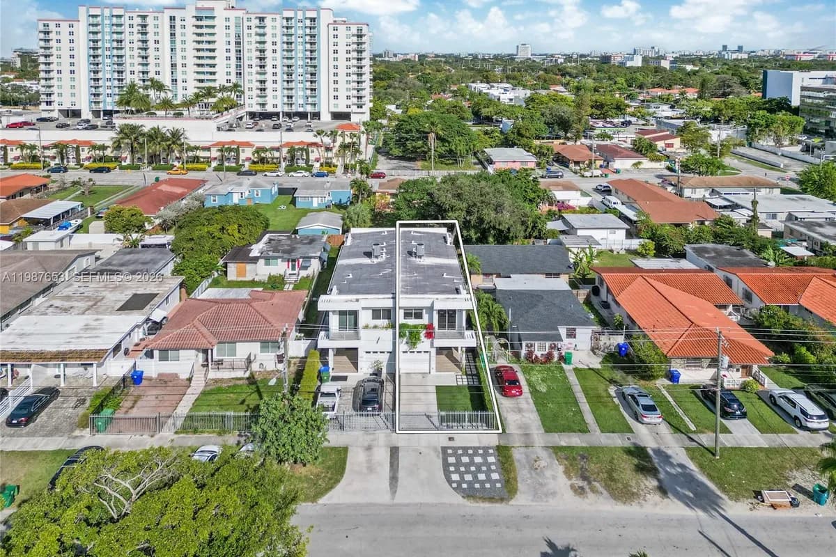 2943 SW 23rd St, Miami FL 33145