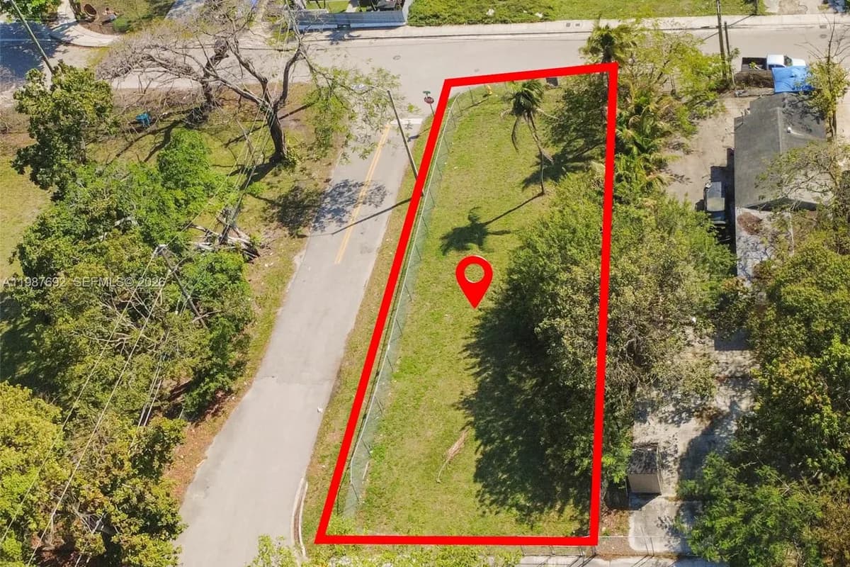 800 NW 30th St, Miami FL 33127