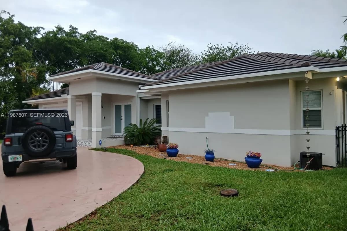 6421 SW 56th St, South Miami FL 33155