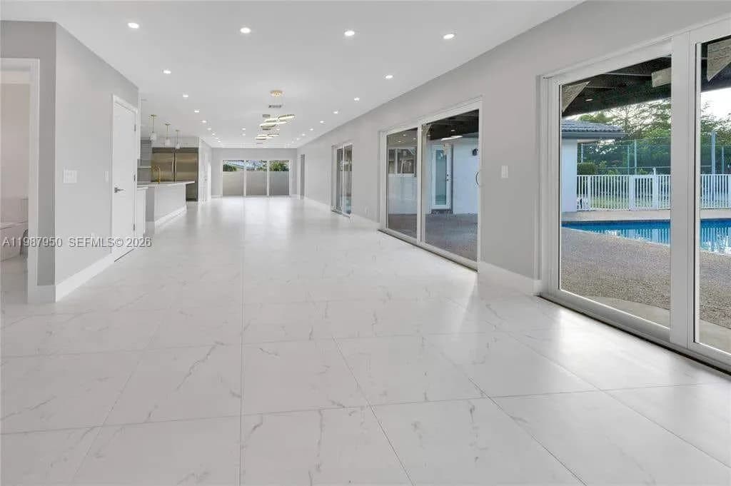 4010 NW 99th Ave, Coral Springs FL 33065