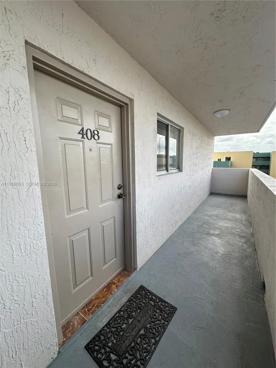 6091 W 22nd Ct # 408, Hialeah FL 33016