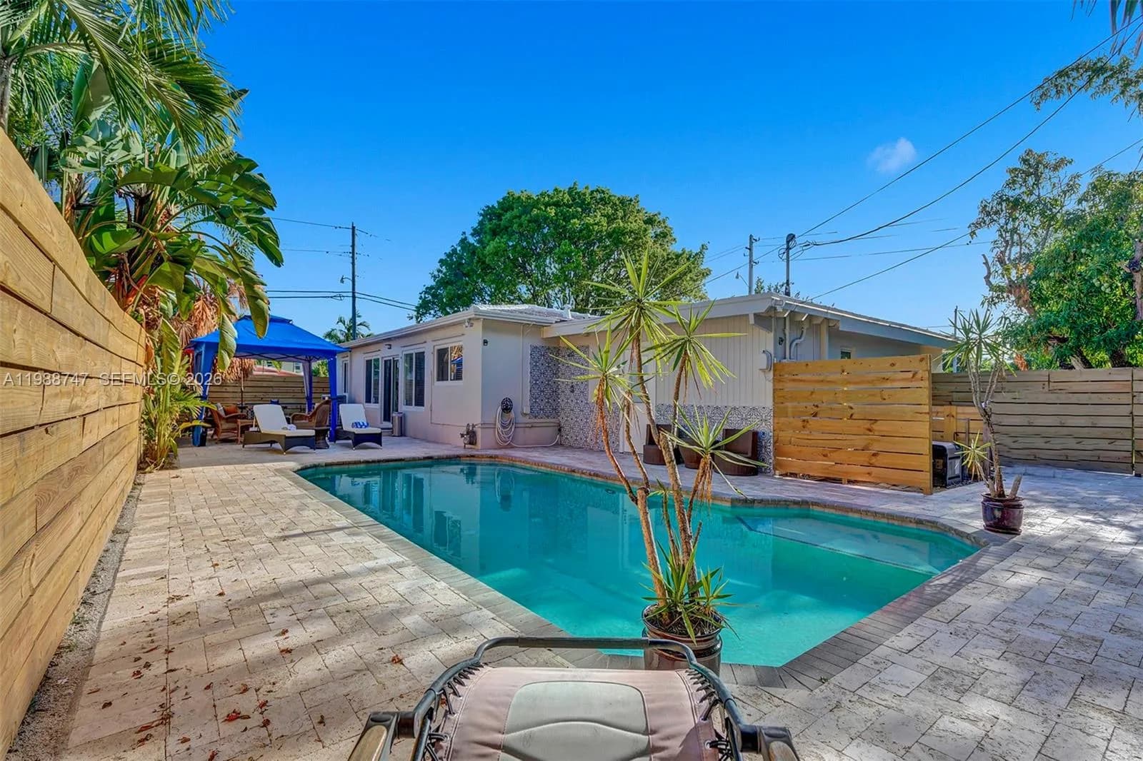 1800 N Victoria Park Rd, Fort Lauderdale FL 33305