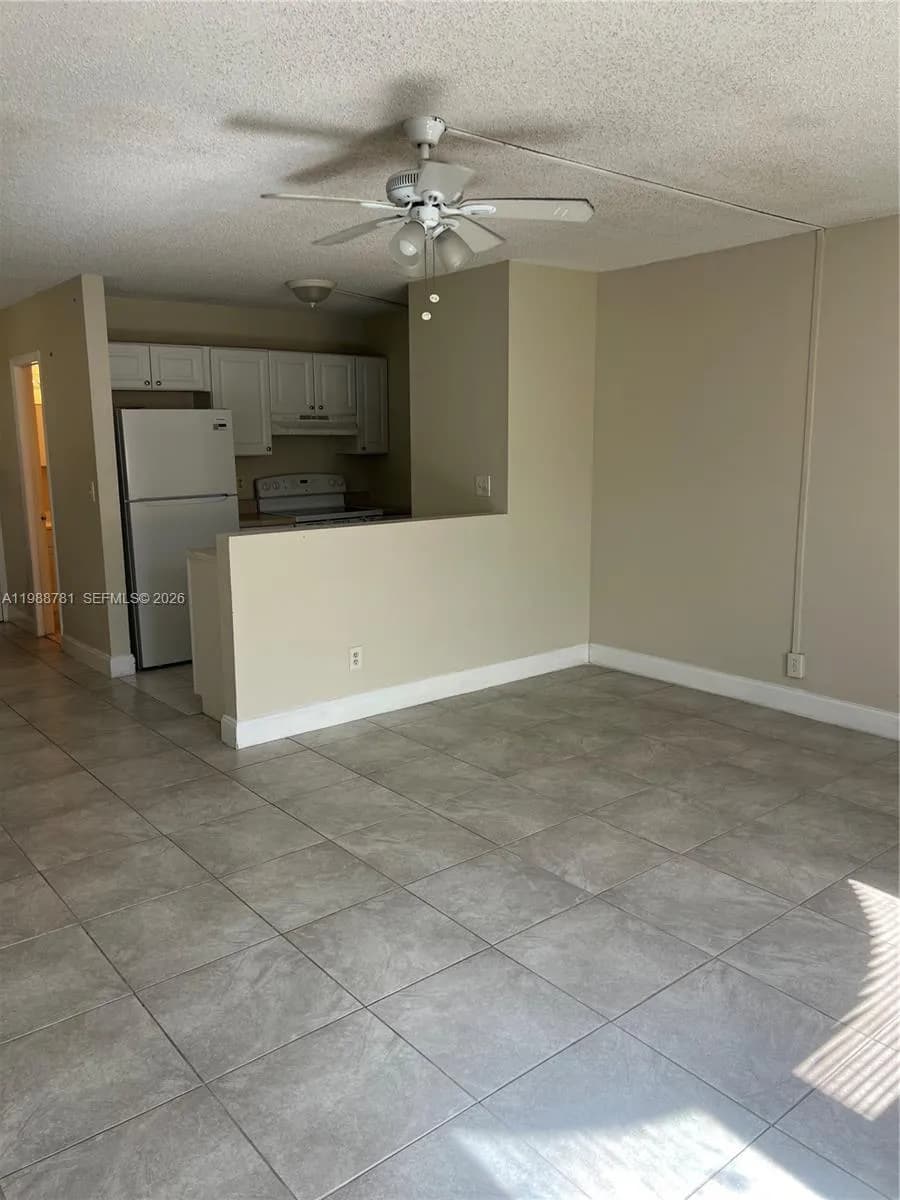 2701 Riverside Dr # B, Coral Springs FL 33065