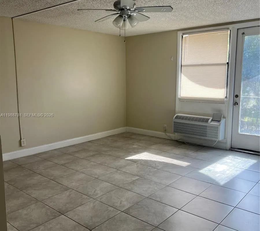 2701 Riverside Dr # B, Coral Springs FL 33065