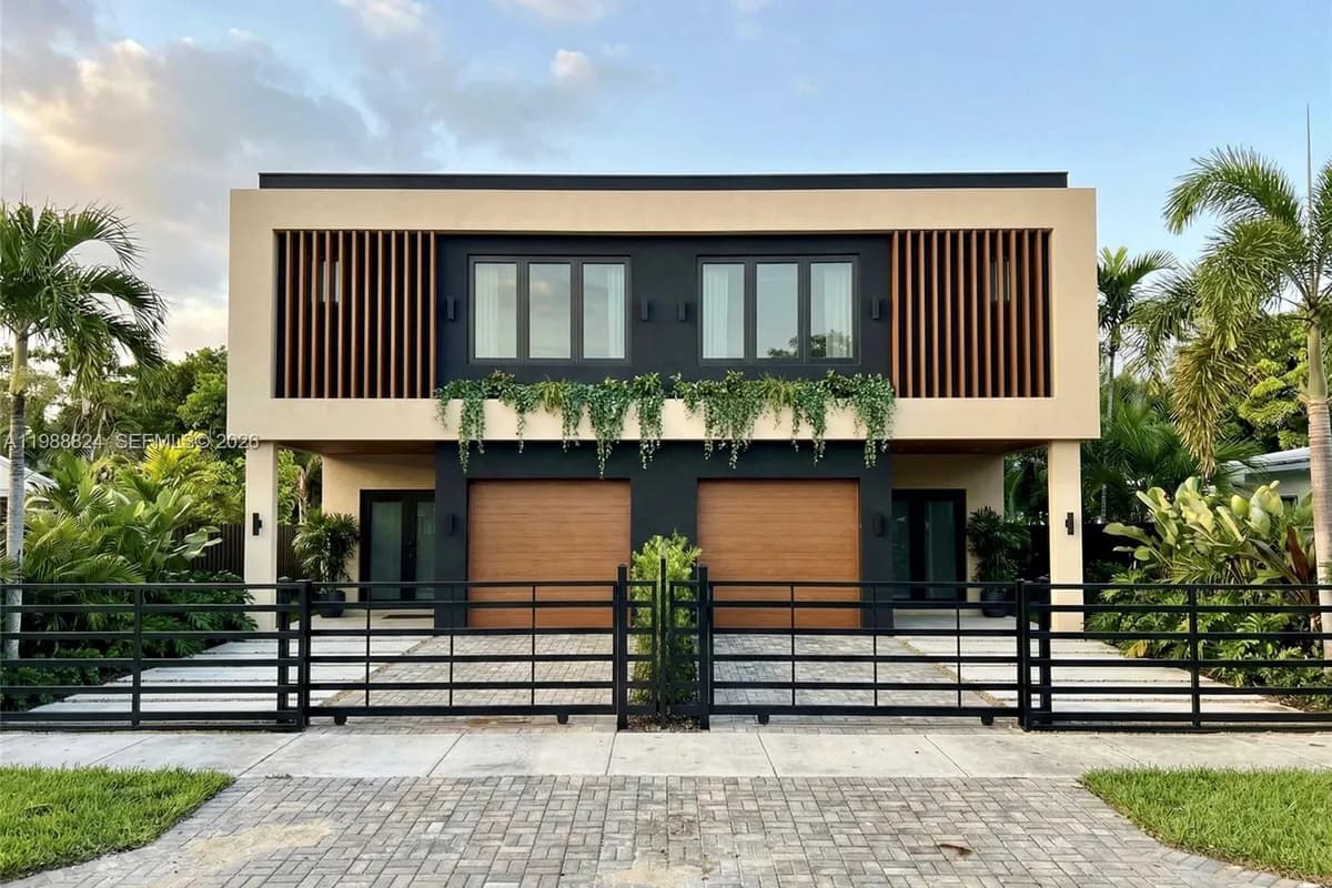 3021 SW 27th Street, Miami FL 33133